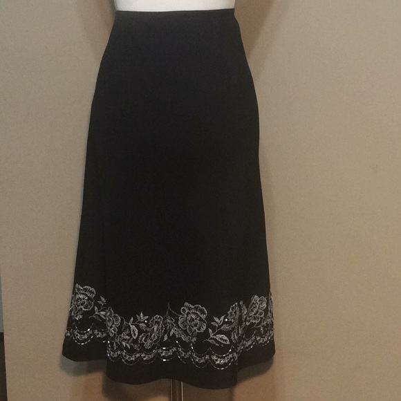 Loft Embroidered/Beaded A-Line Linen Skirt - Picture 2 of 8